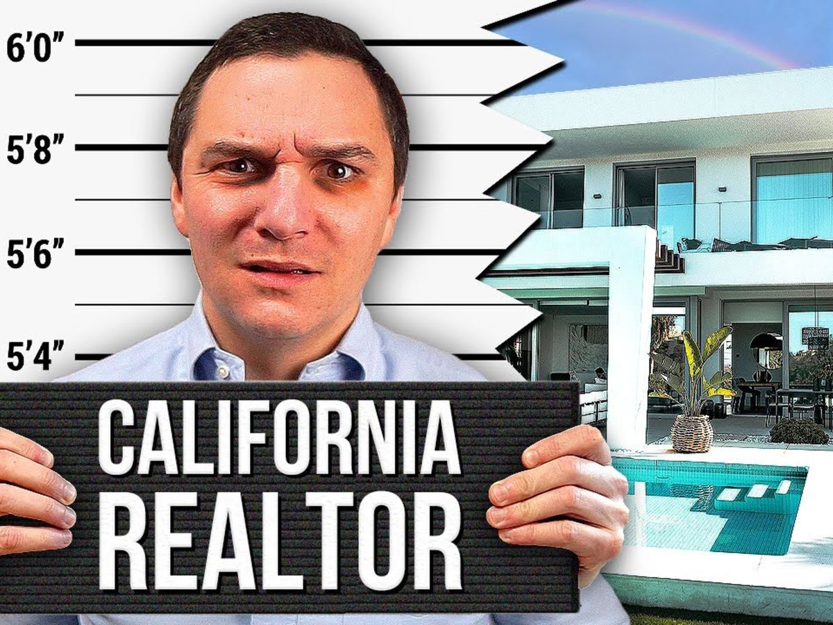 Jon Schwartz holding a California Realtor mugshot sign